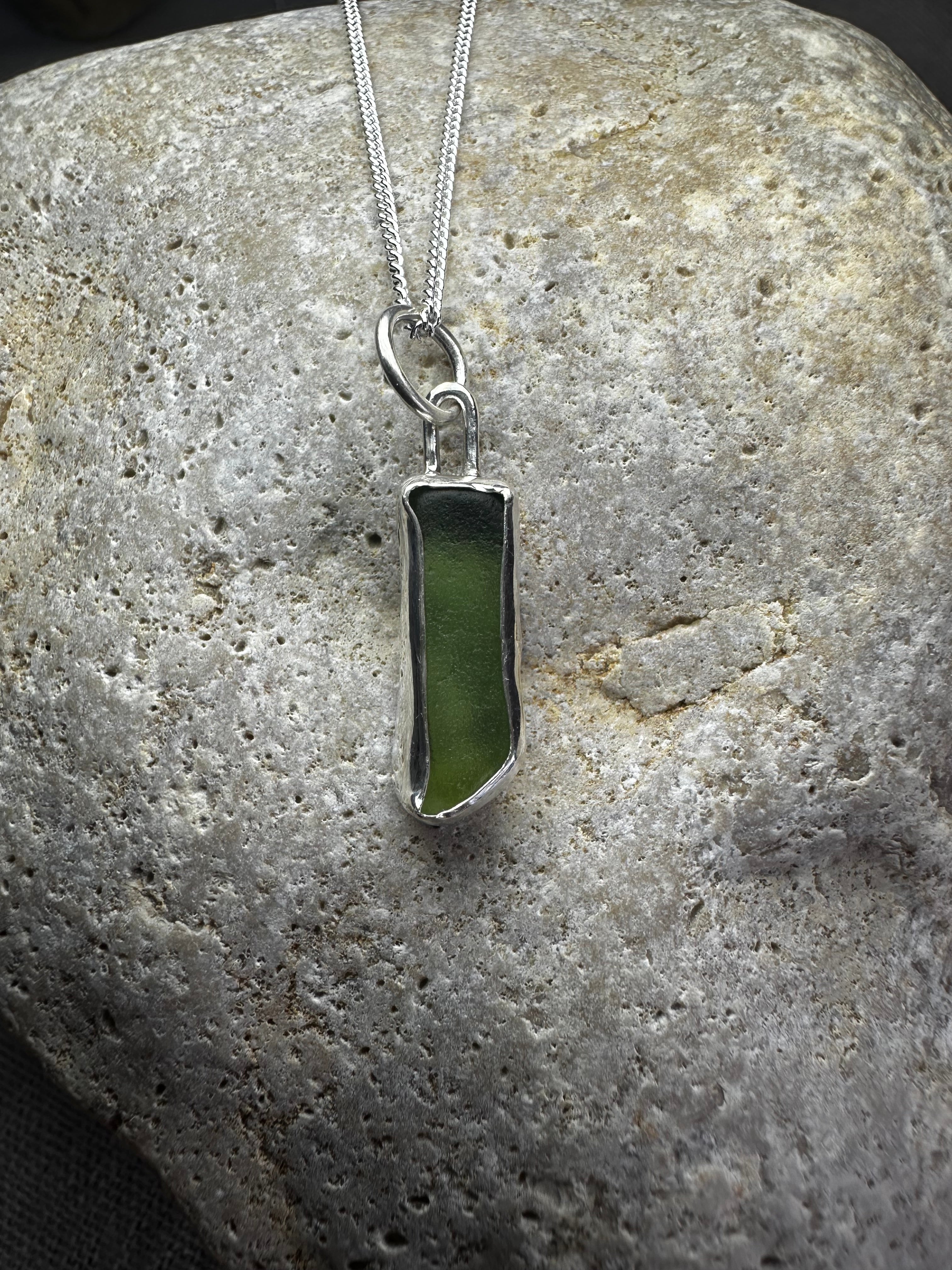 COLGANTE DE CRISTAL MARINO VERDE OLIVA