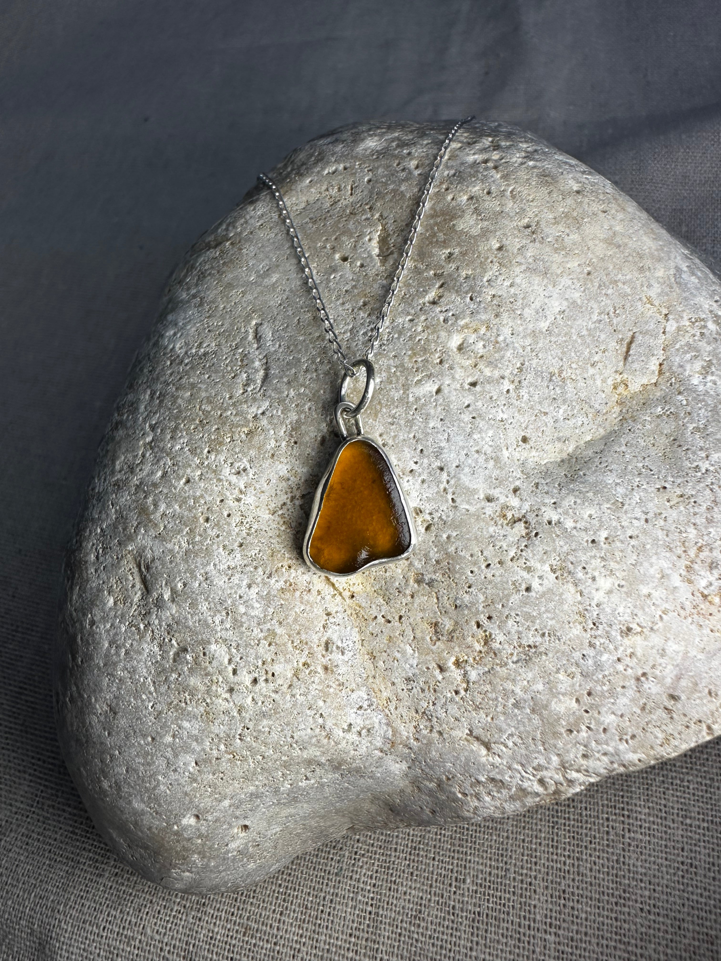 COLGANTE DE VIDRIO MARINO ÁMBAR TOSTADO