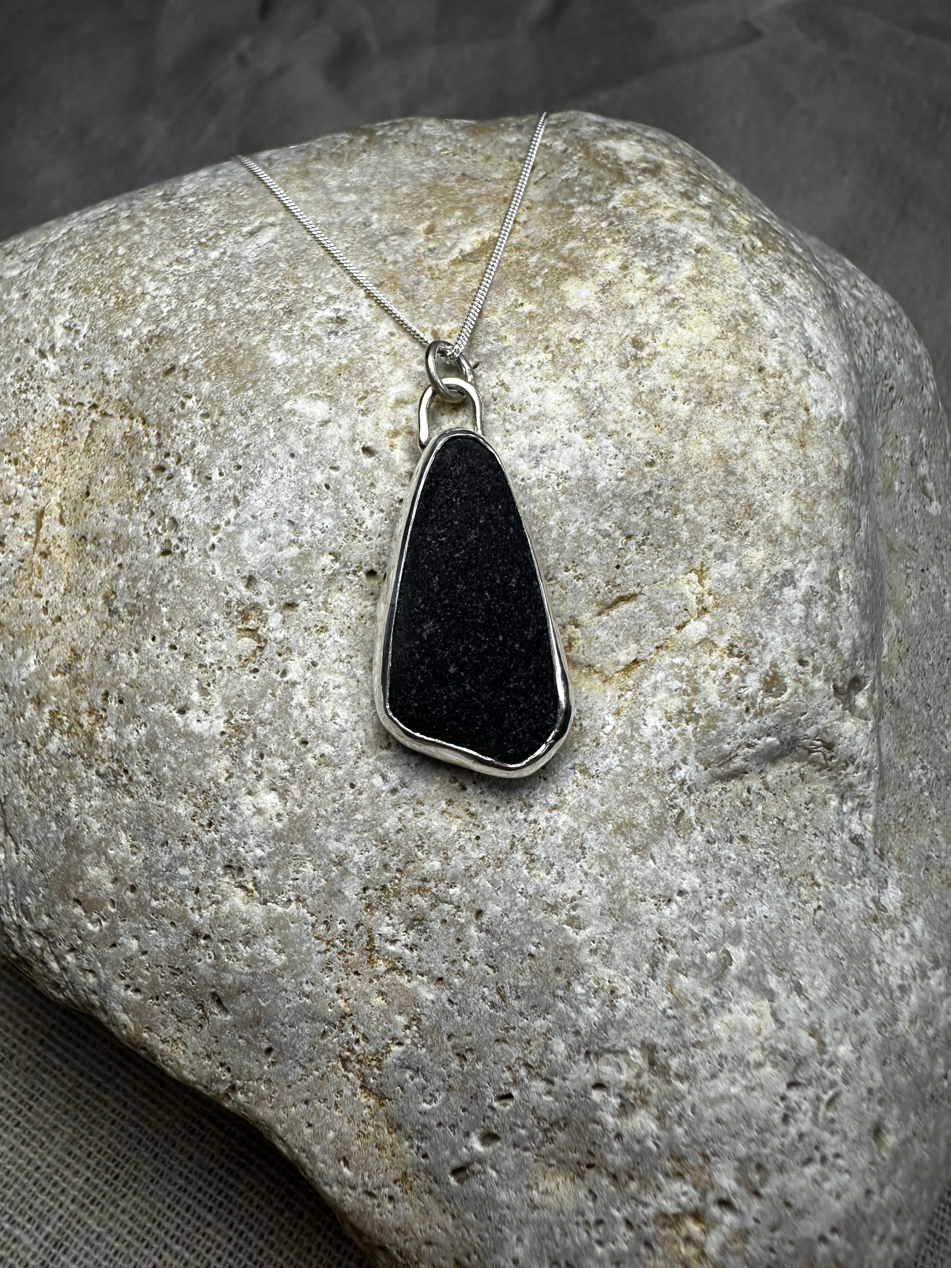 COLGANTE DE VIDRIO MARINO NEGRO PIRATA