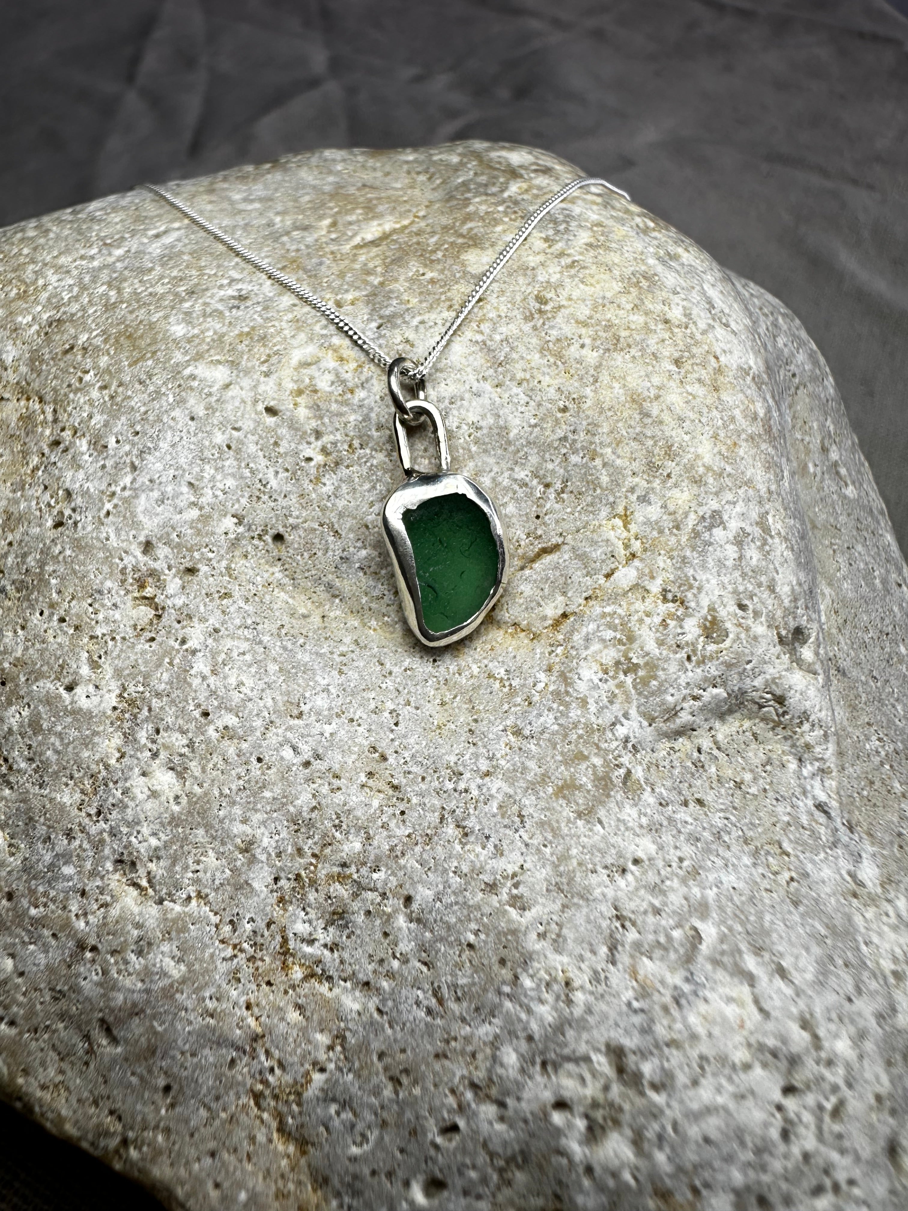 COLGANTE DE VIDRIO MARINO VERDE HOJA