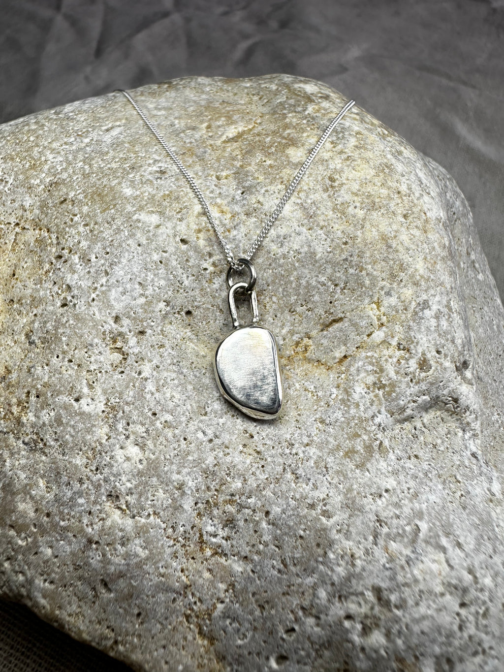 COLGANTE DE VIDRIO MARINO VERDE HOJA